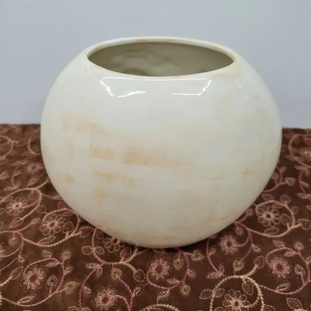 Vintage Native American Handmade Pottery Vase Vessel Artistic Piece - Signed